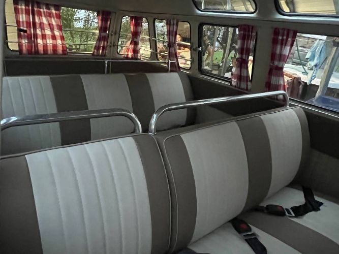 Volkswagen-Other-1975-Red-22