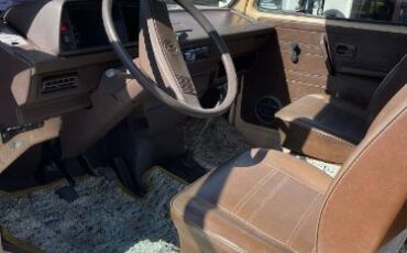 Volkswagen-Other-1980-Yellow-2
