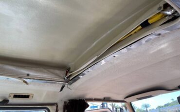 Volkswagen-Other-1980-Yellow-3