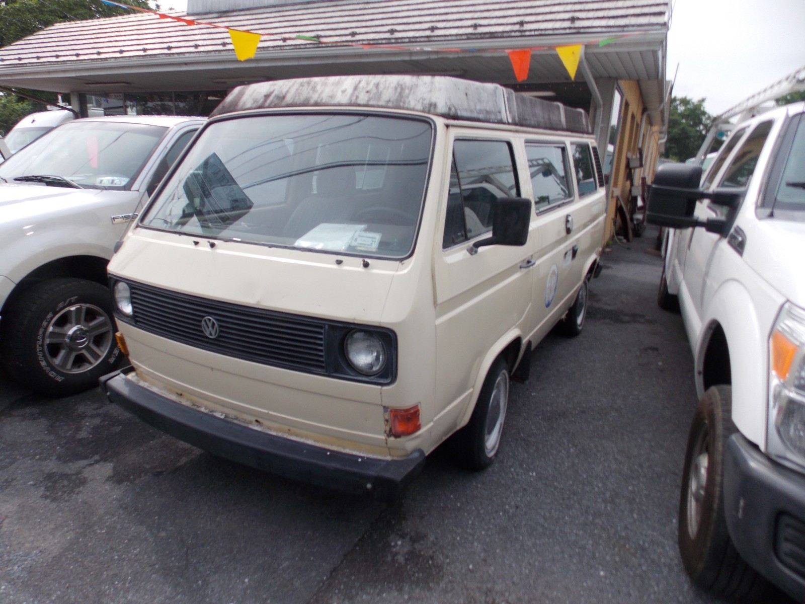 Volkswagen-Other-1981-Minivan-1