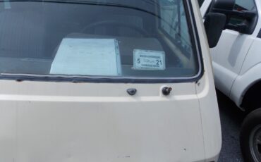 Volkswagen-Other-1981-Minivan-19