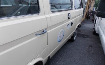 Volkswagen-Other-1981-Minivan-20