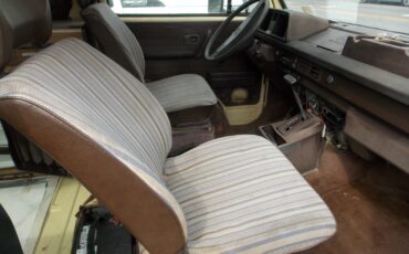 Volkswagen-Other-1981-Minivan-21