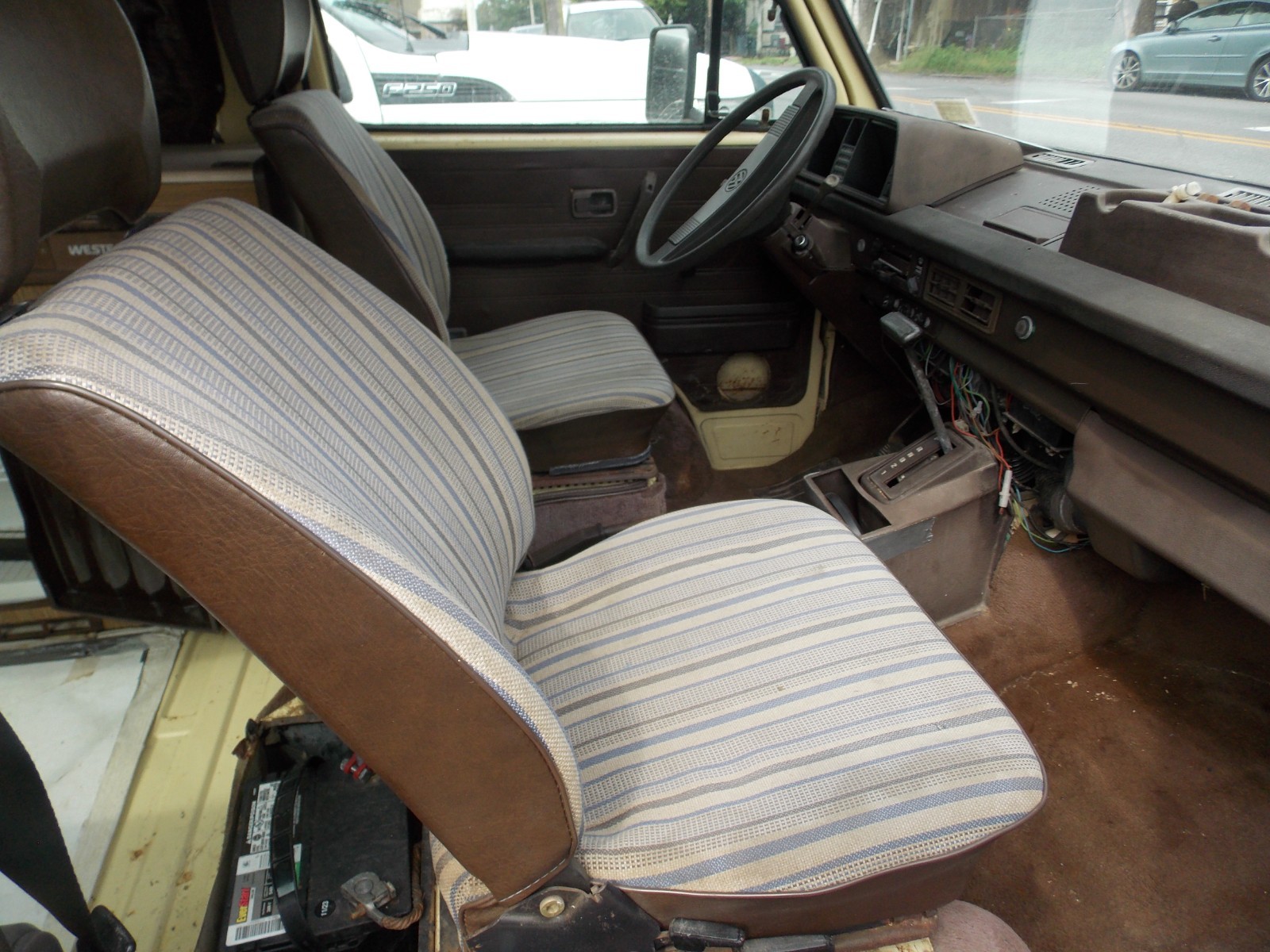 Volkswagen-Other-1981-Minivan-21