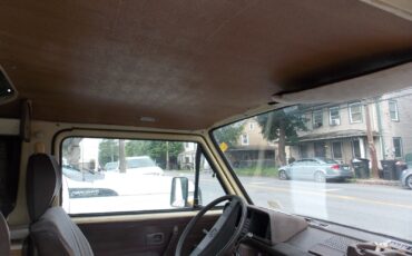 Volkswagen-Other-1981-Minivan-23