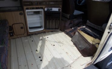 Volkswagen-Other-1981-Minivan-24