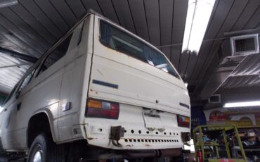 Volkswagen-Other-1981-Minivan-3