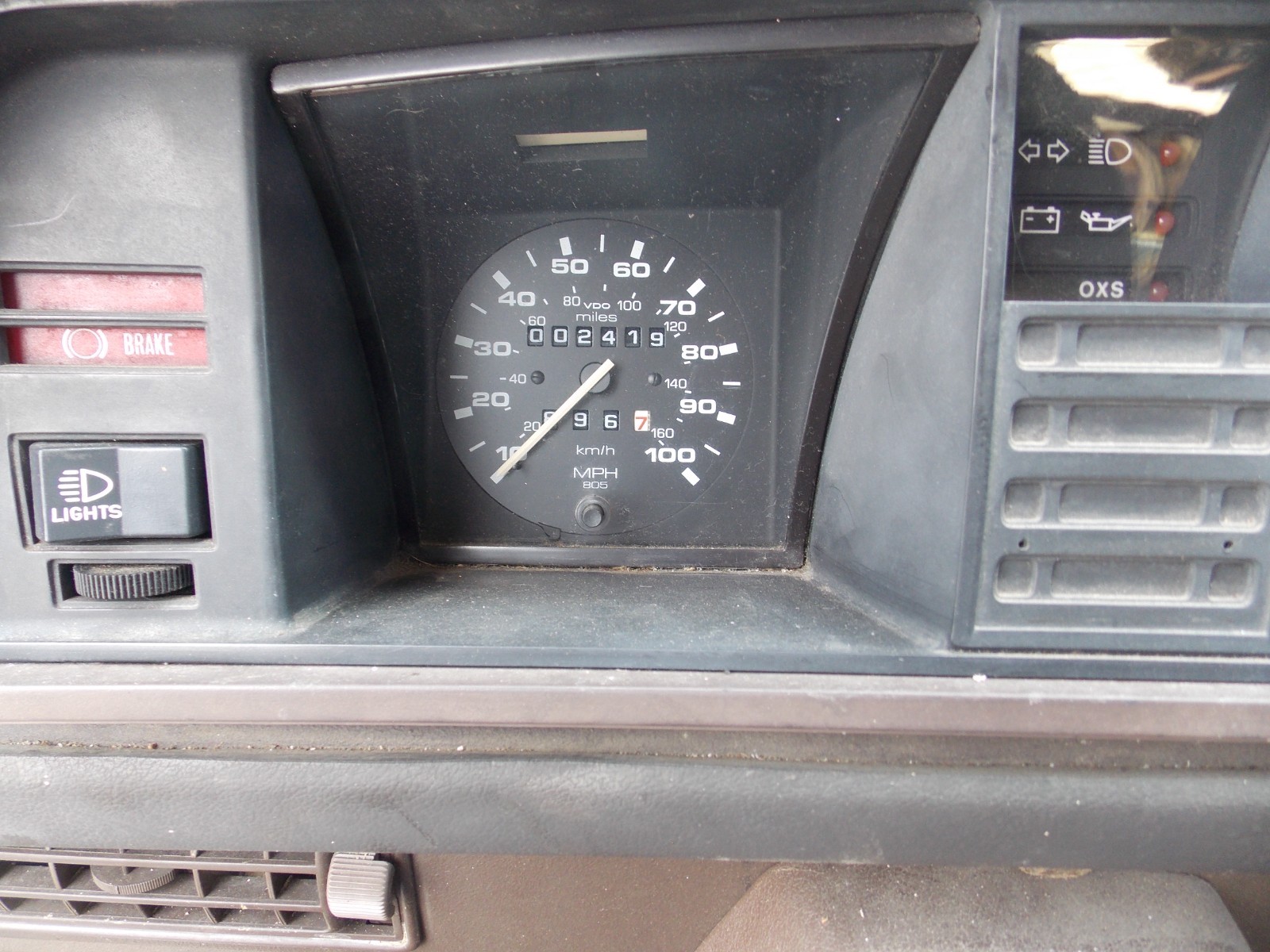 Volkswagen-Other-1981-Minivan-36