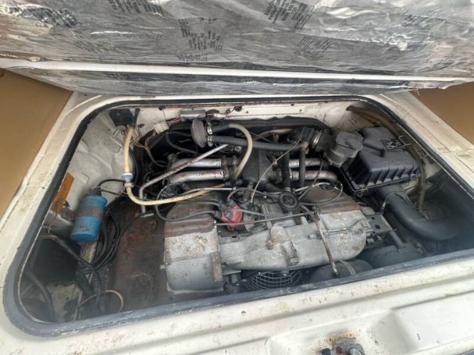 Volkswagen-Other-1983-White-Beige-13