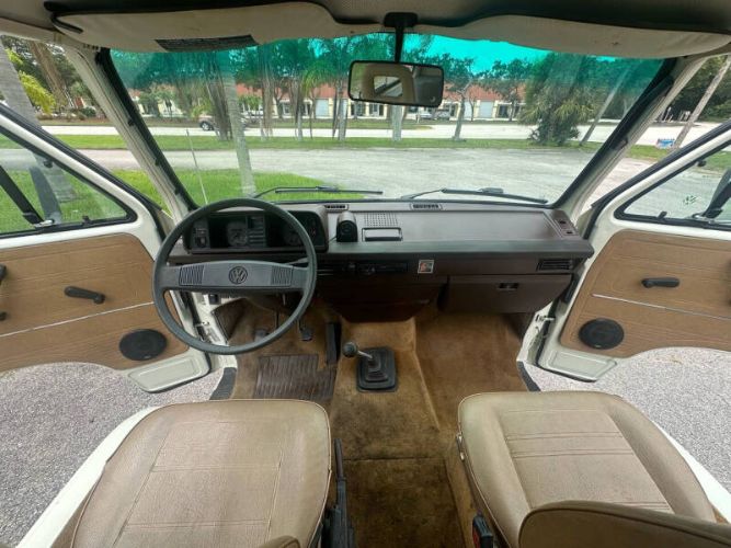 Volkswagen-Other-1983-White-Beige-14