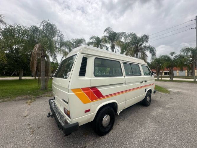 Volkswagen-Other-1983-White-Beige-21