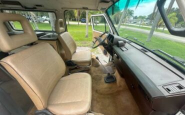Volkswagen-Other-1983-White-Beige-7