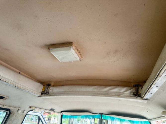 Volkswagen-Other-1983-White-Beige-9