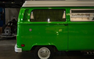Volkswagen-Pop-Top-Camper-Van-1977-1