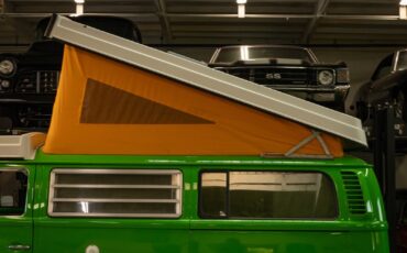 Volkswagen-Pop-Top-Camper-Van-1977-13