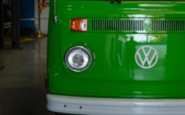 Volkswagen-Pop-Top-Camper-Van-1977-16