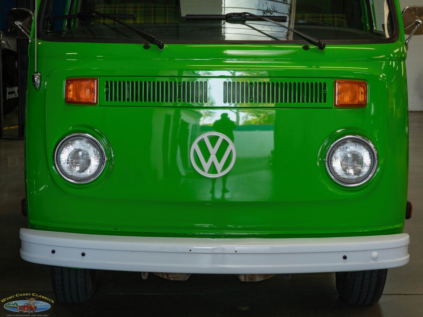 Volkswagen-Pop-Top-Camper-Van-1977-17
