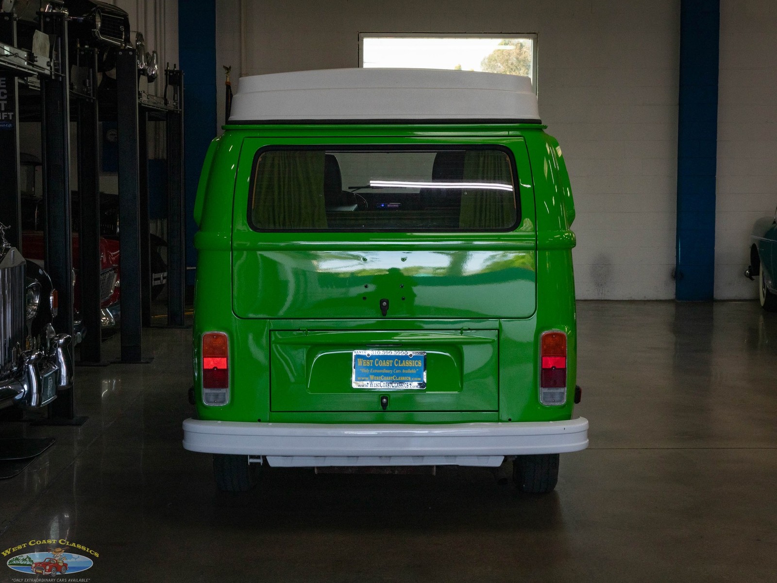 Volkswagen-Pop-Top-Camper-Van-1977-19