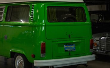 Volkswagen-Pop-Top-Camper-Van-1977-25