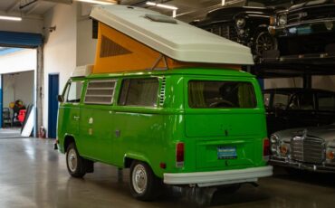 Volkswagen-Pop-Top-Camper-Van-1977-26