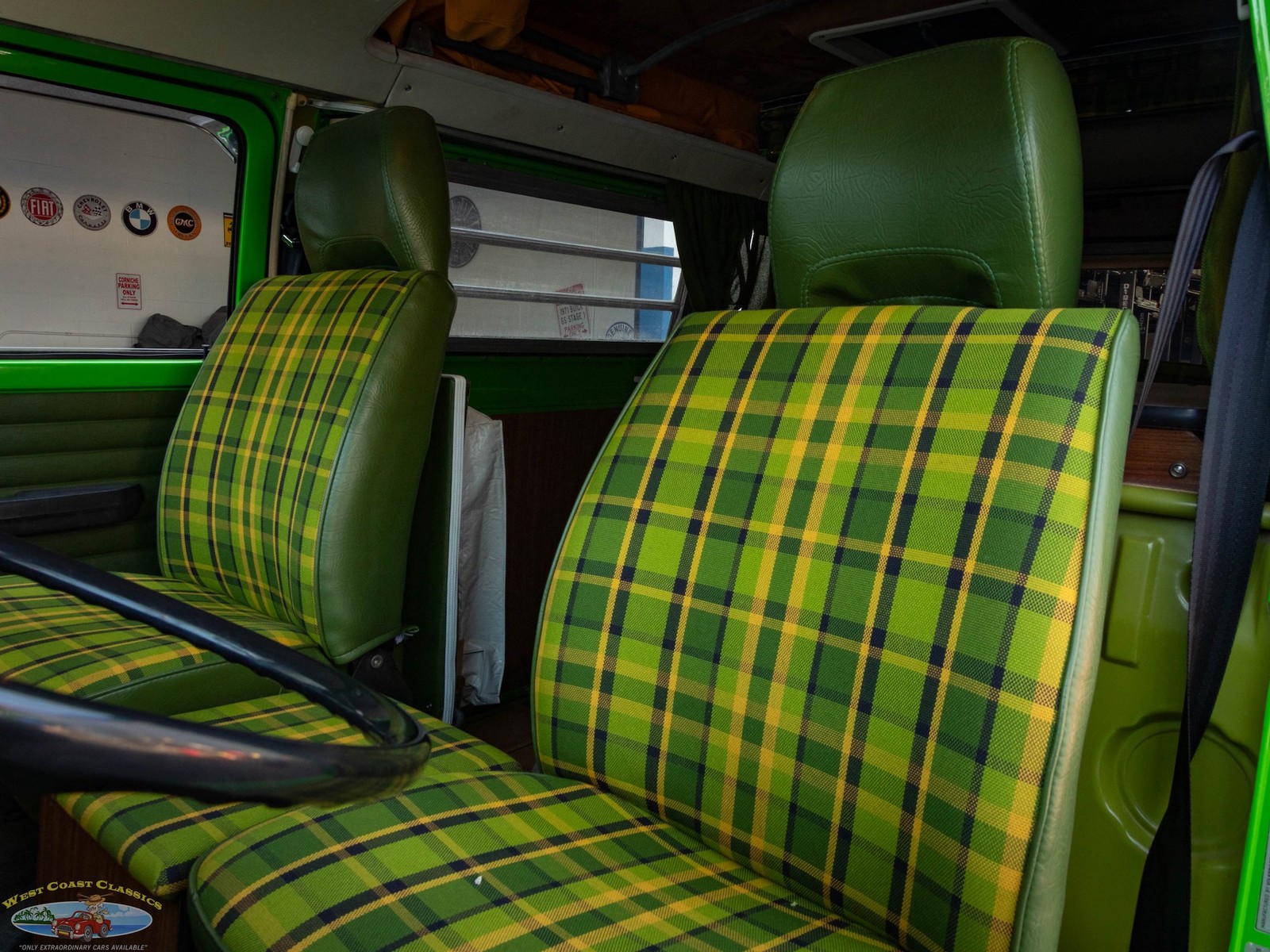 Volkswagen-Pop-Top-Camper-Van-1977-30