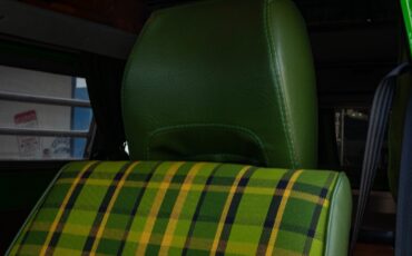 Volkswagen-Pop-Top-Camper-Van-1977-31