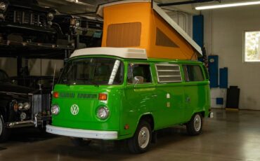 Volkswagen-Pop-Top-Camper-Van-1977