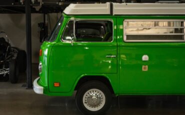 Volkswagen-Pop-Top-Camper-Van-1977-4