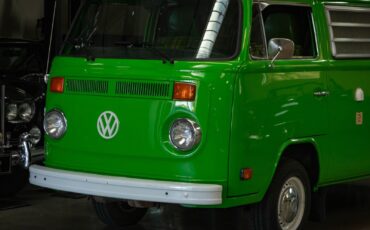 Volkswagen-Pop-Top-Camper-Van-1977-7