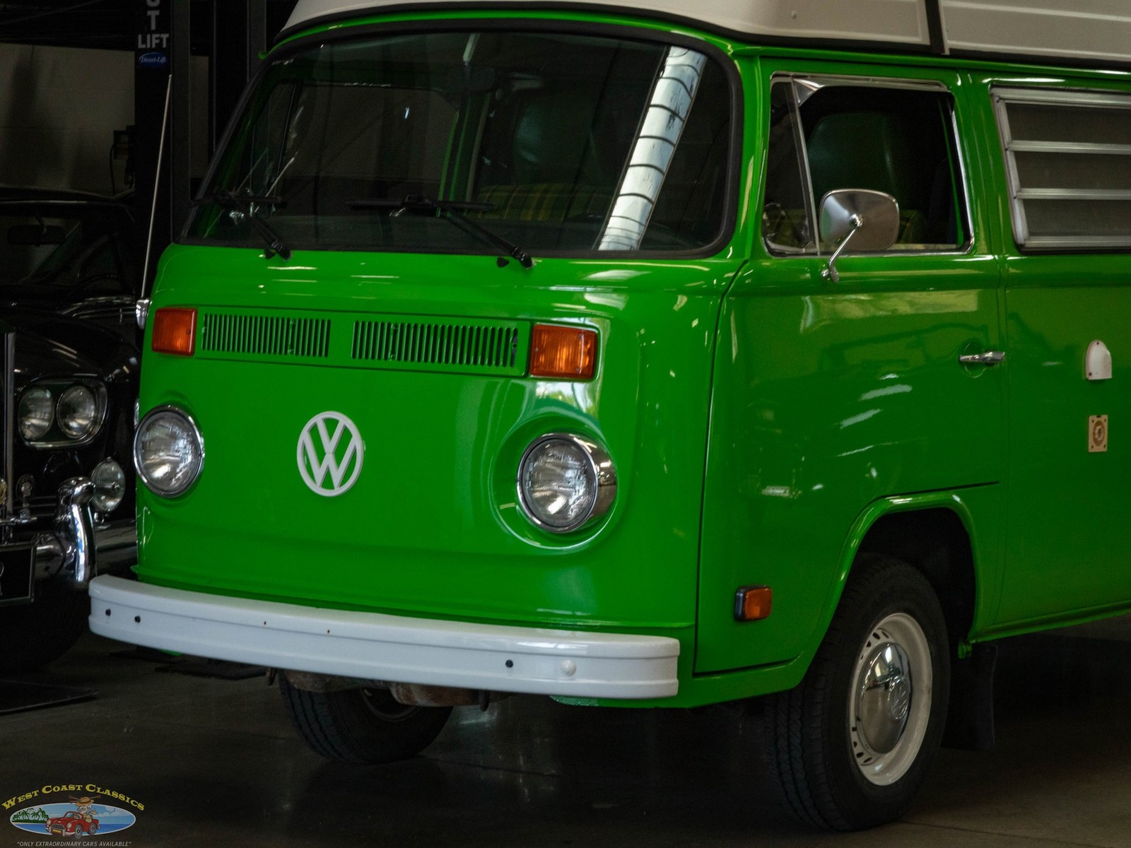 Volkswagen-Pop-Top-Camper-Van-1977-7