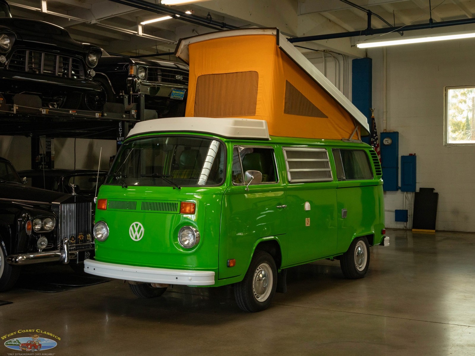 Volkswagen Pop Top Camper Van 1977 --
