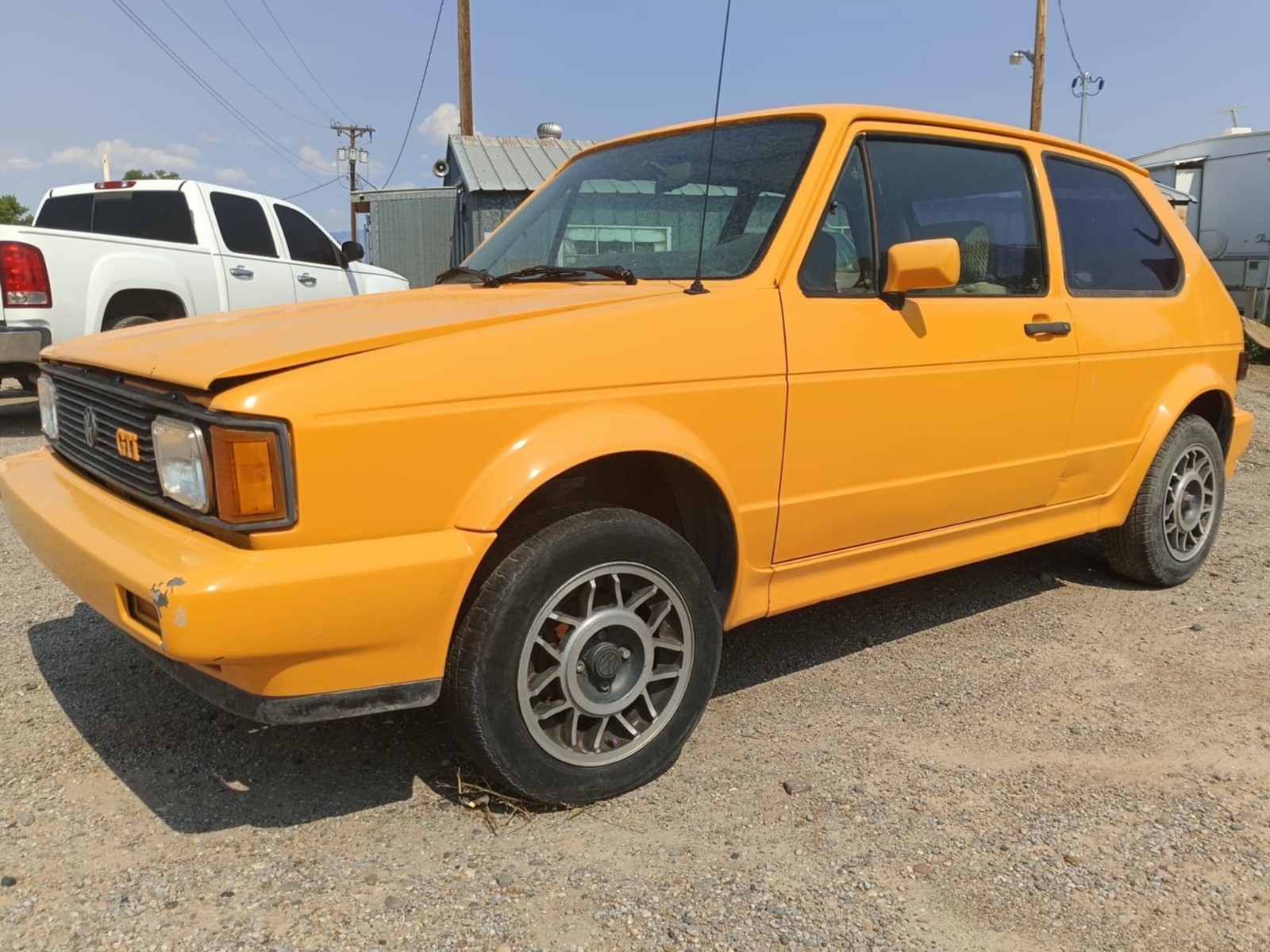 Volkswagen-Rabbit-1983-3
