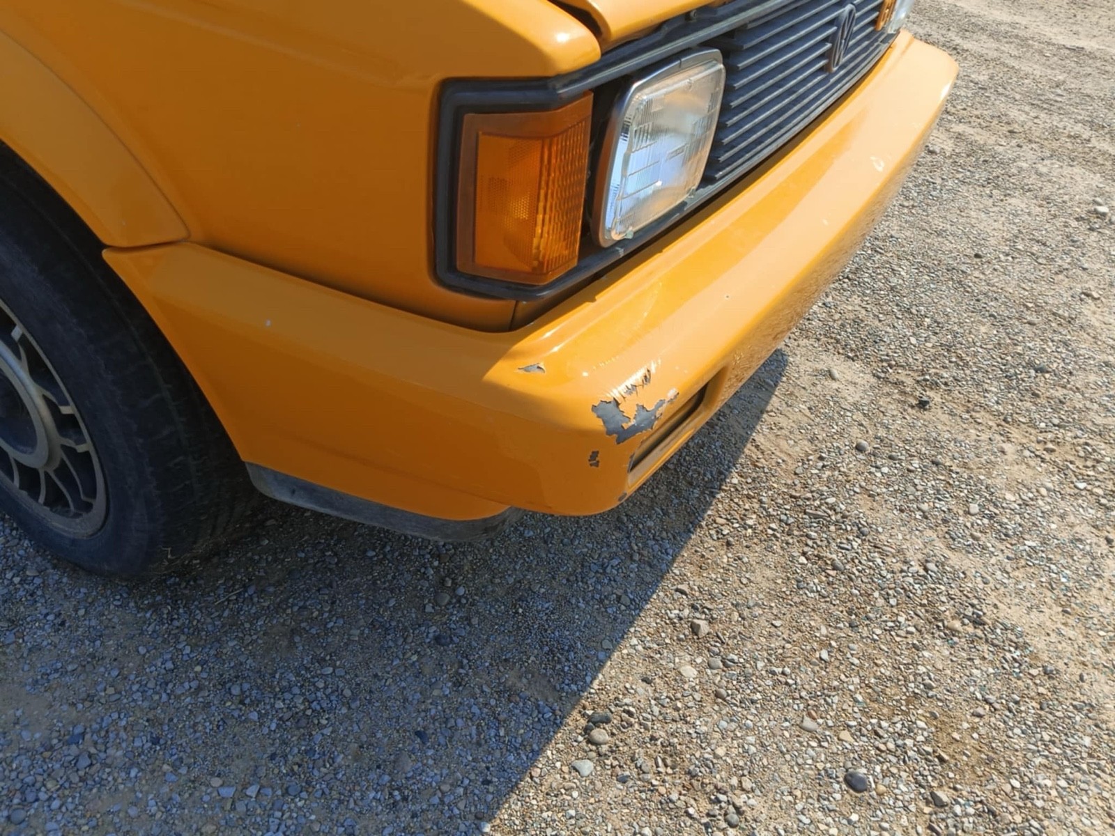 Volkswagen-Rabbit-1983-5