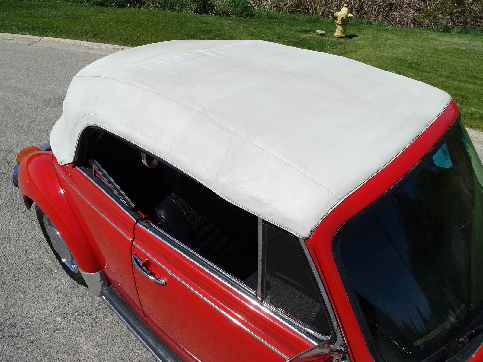 Volkswagen-Super-Beetle-1979-Convertible-7