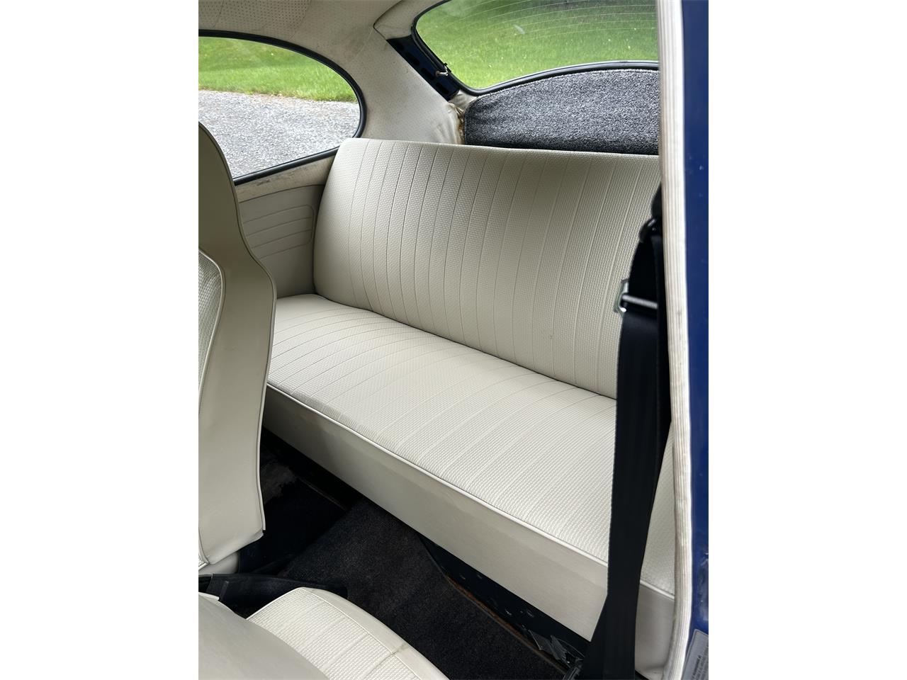 Volkswagen-Super-beetle-1971-Blue-Off-White-22