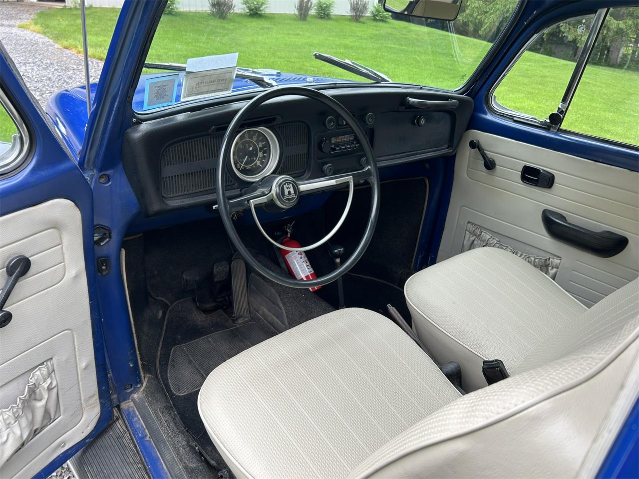 Volkswagen-Super-beetle-1971-Blue-Off-White-23