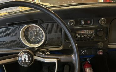 Volkswagen-Super-beetle-1971-Blue-Off-White-24