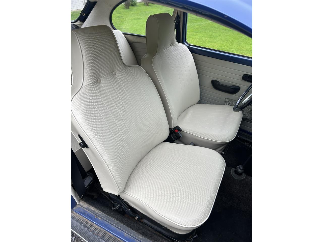 Volkswagen-Super-beetle-1971-Blue-Off-White-27