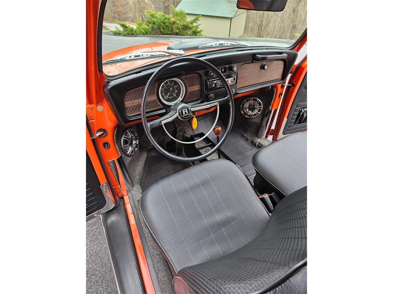 Volkswagen-Super-beetle-1971-Clementine-Orange-Black-8