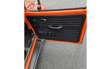 Volkswagen-Super-beetle-1971-Clementine-Orange-Black-9