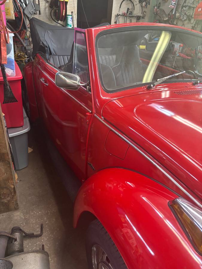 Volkswagen-Super-beetle-1971-red-2