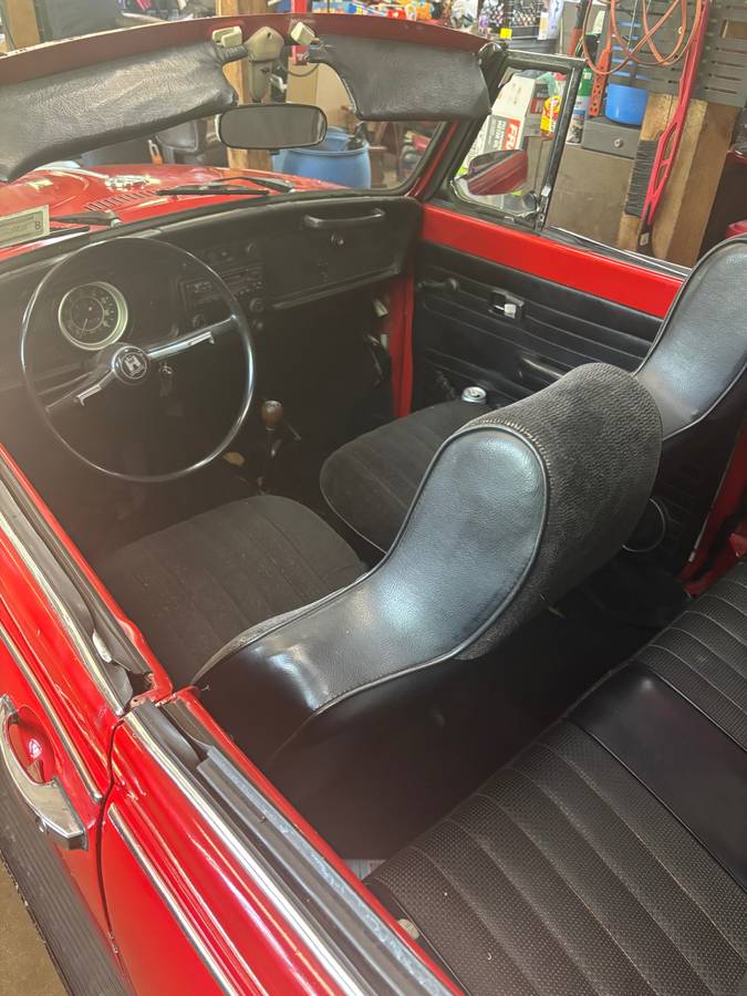 Volkswagen-Super-beetle-1971-red-3