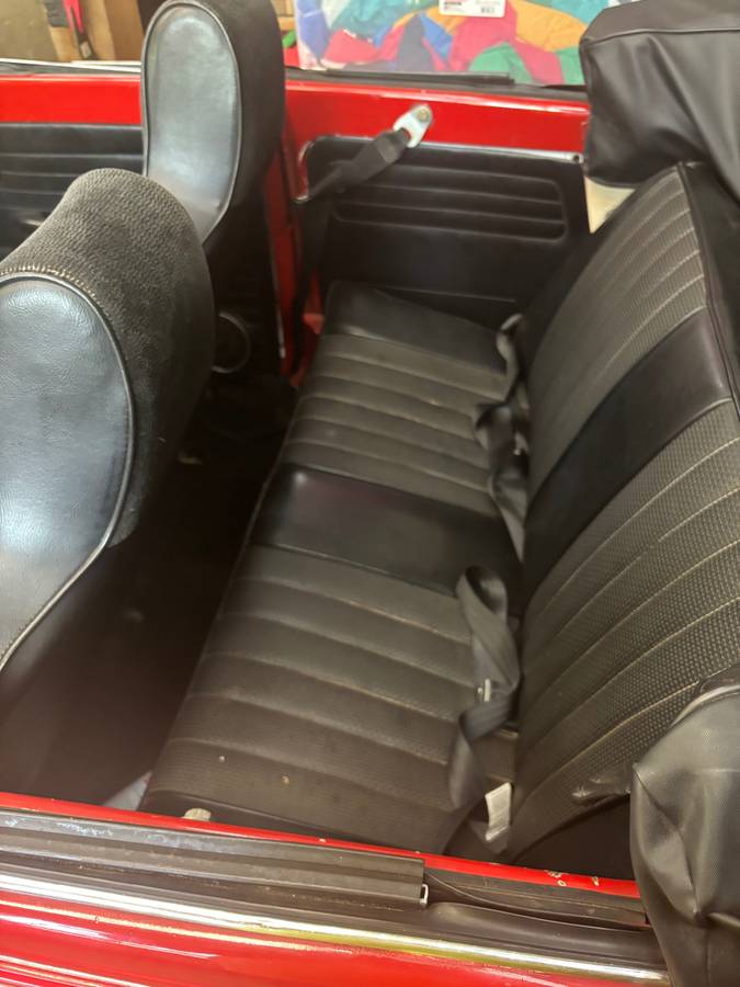 Volkswagen-Super-beetle-1971-red-4