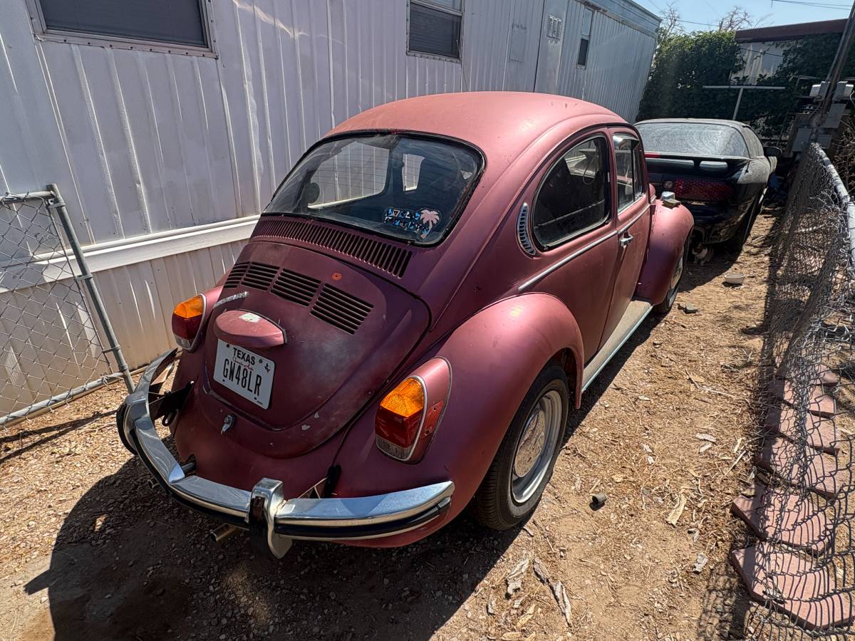 Volkswagen-Super-beetle-1972-red-3