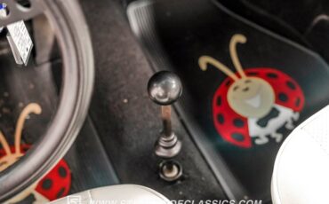Volkswagen-Super-beetle-1975-Red-White-46