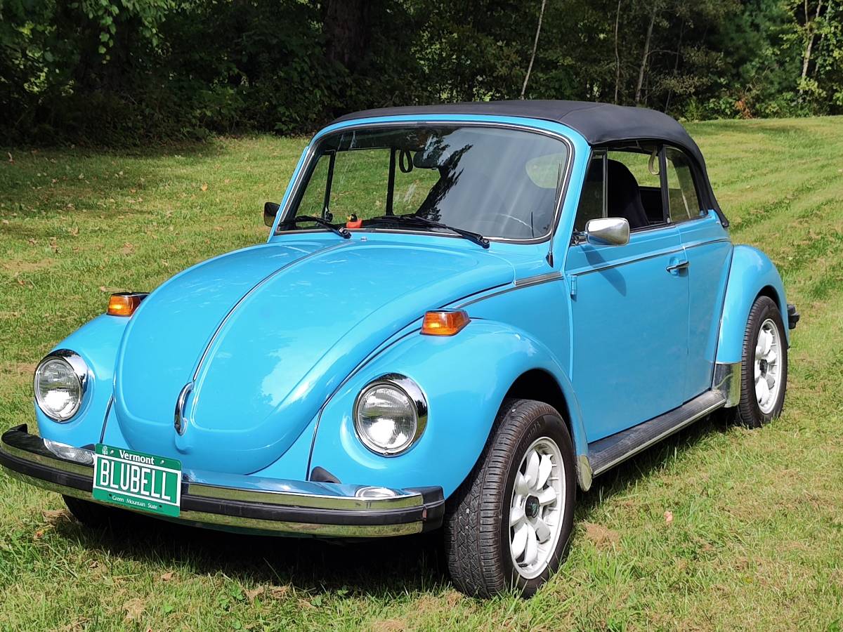 Volkswagen-Super-beetle-1975-blue