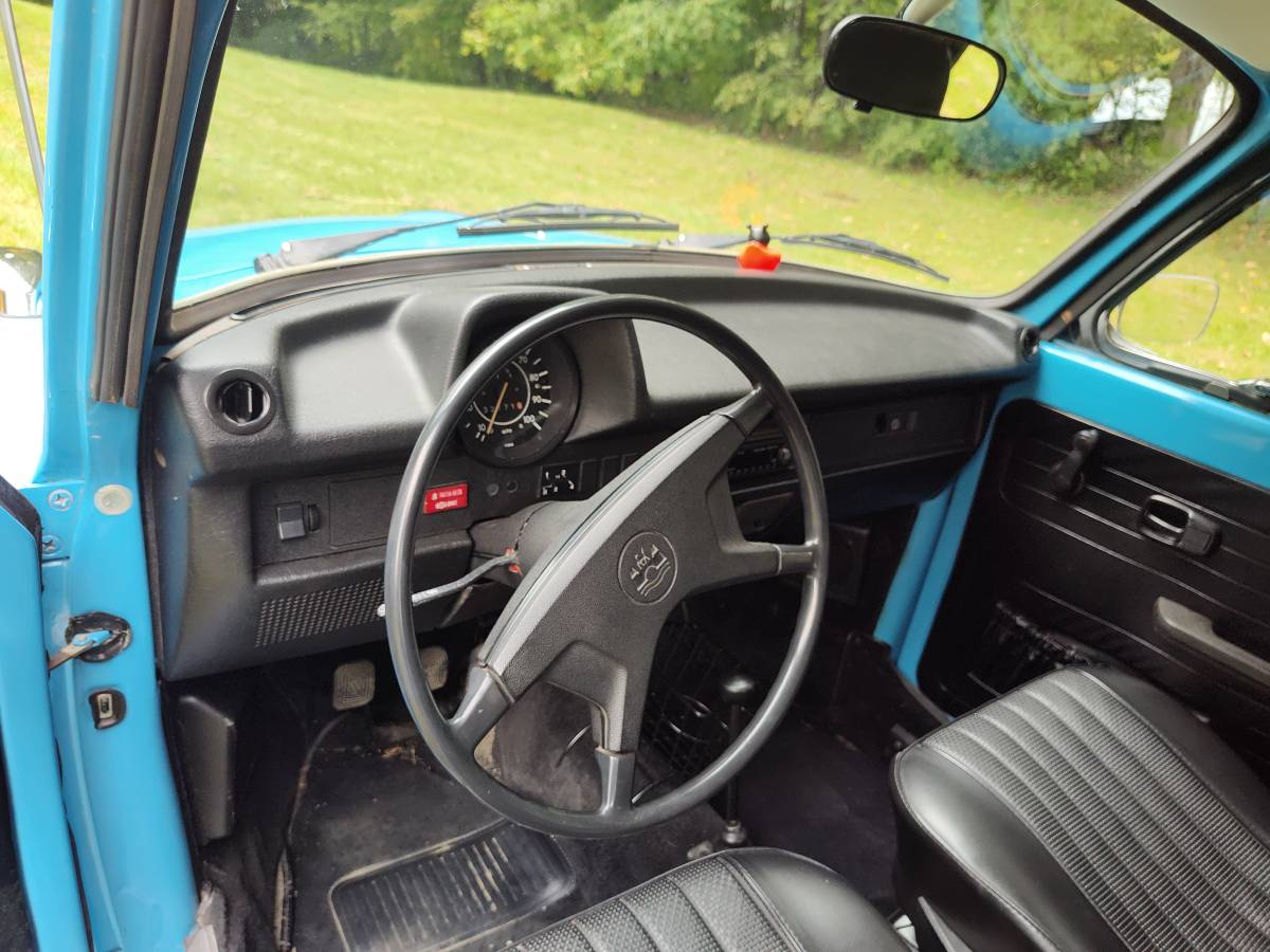 Volkswagen-Super-beetle-1975-blue-6