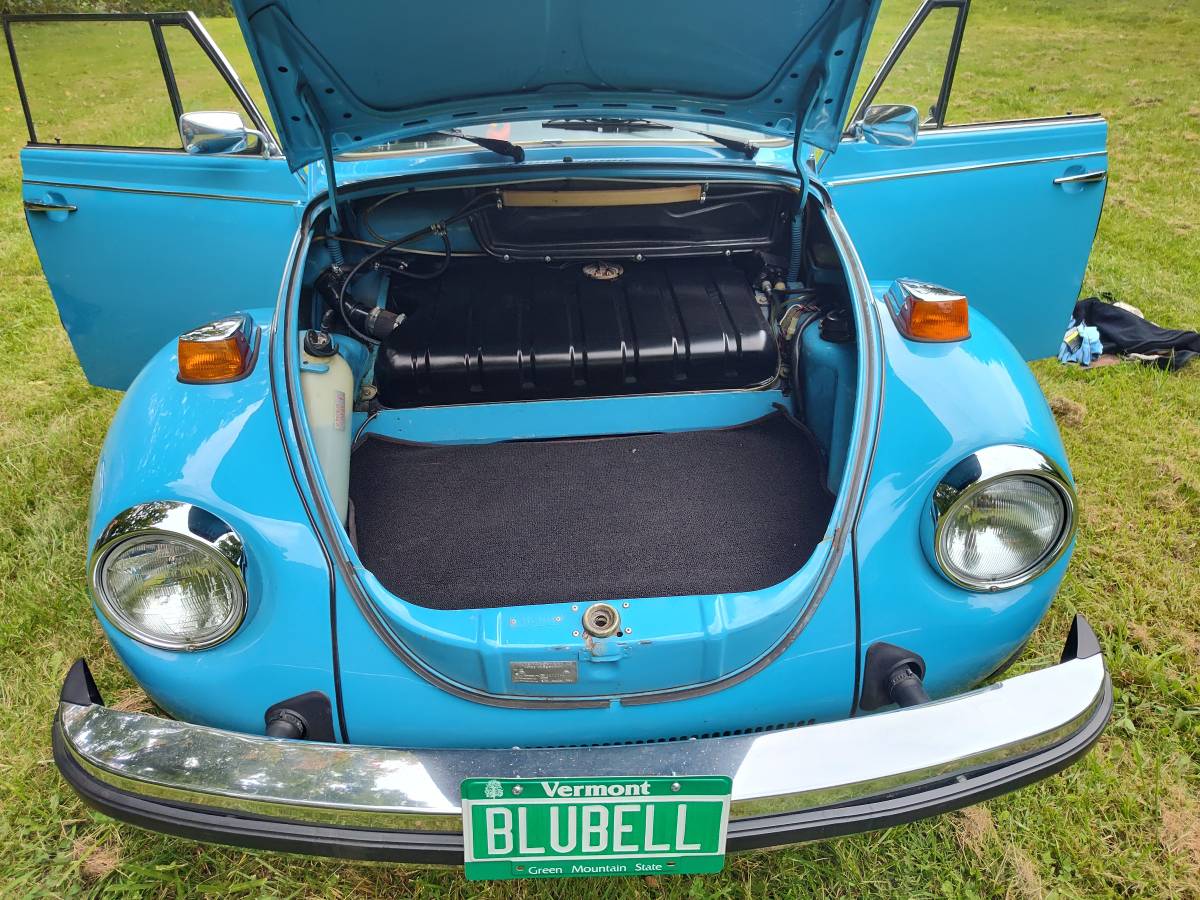 Volkswagen-Super-beetle-1975-blue-9