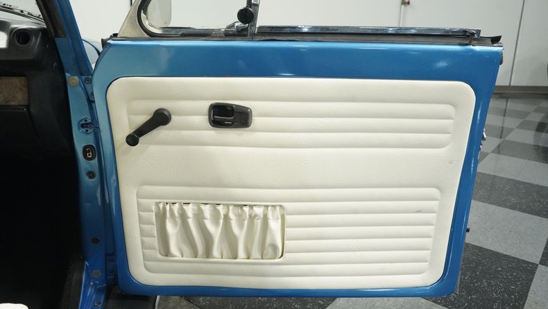 Volkswagen-Super-beetle-1978-Blue-White-48