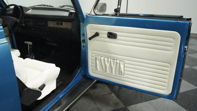 Volkswagen-Super-beetle-1978-Blue-White-49